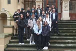 Schüler aus Sanitz zu Besuch im Landtag