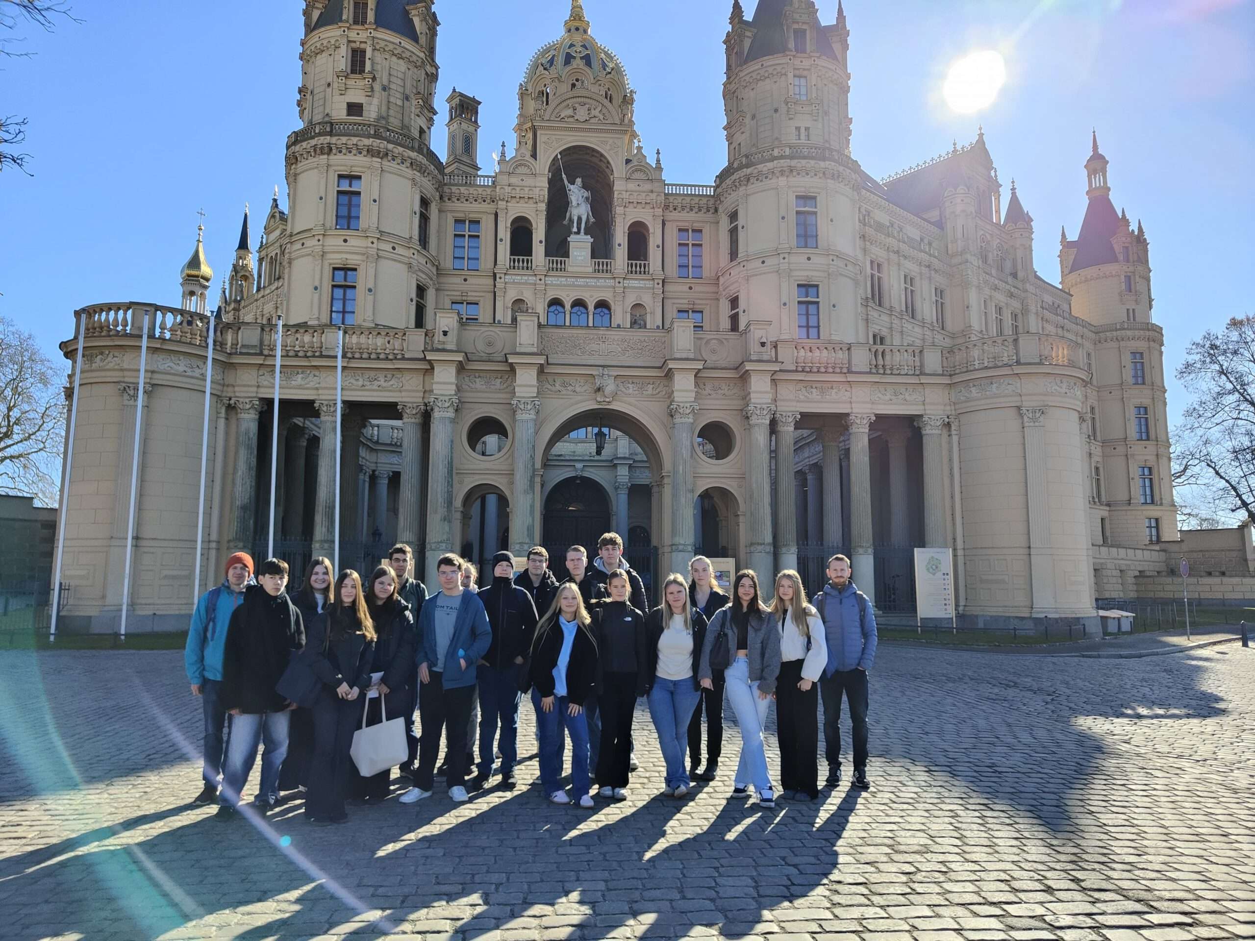 Besuch 9. Klassen der Regionalen Schule Sanitz im Landtag MV